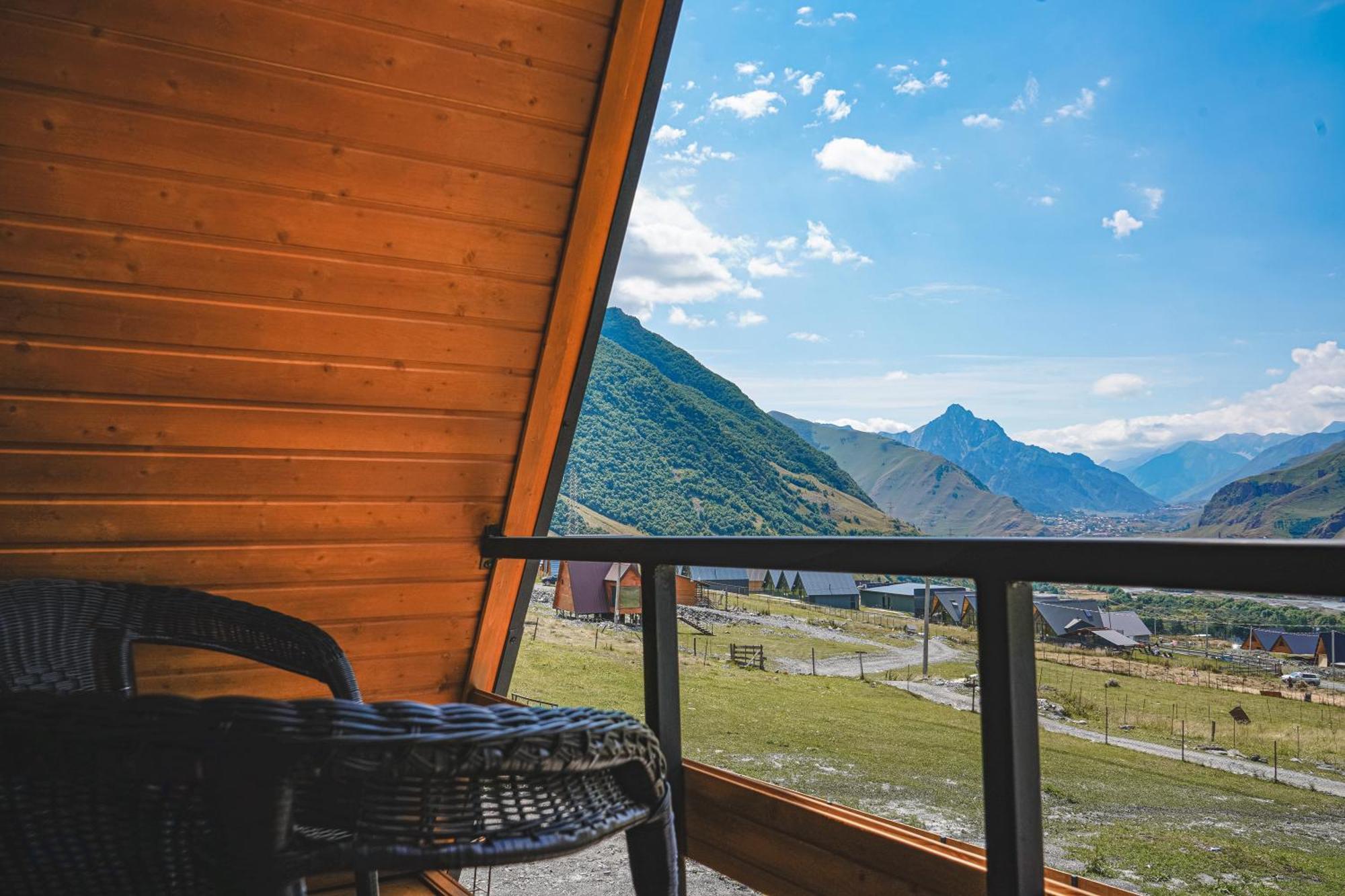 Lonely Mountain Villa Kazbegi Dış mekan fotoğraf