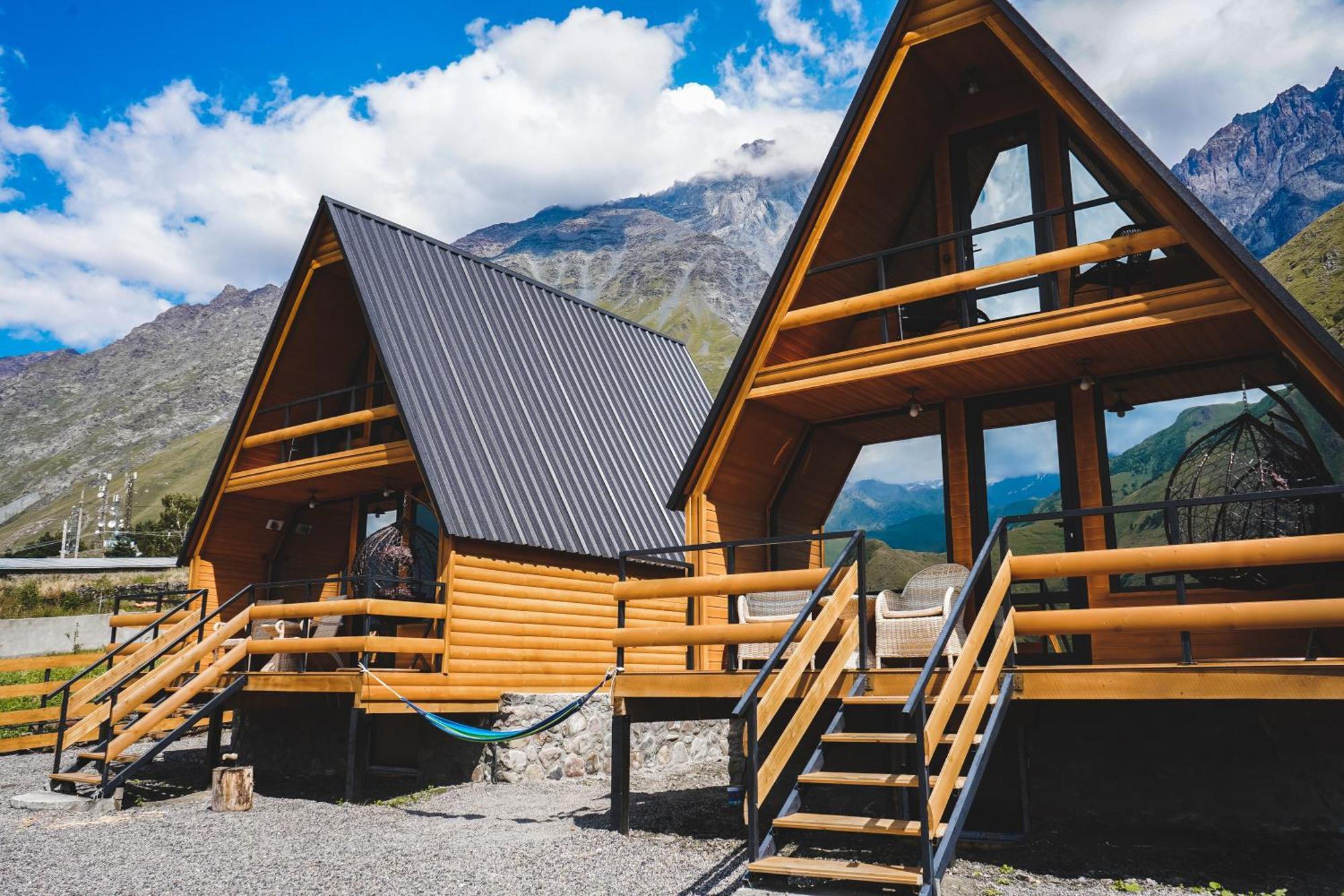 Lonely Mountain Villa Kazbegi Dış mekan fotoğraf